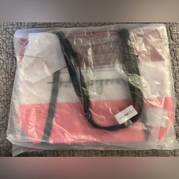 Clinique and Kate Spade tote - Picture 2 of 7